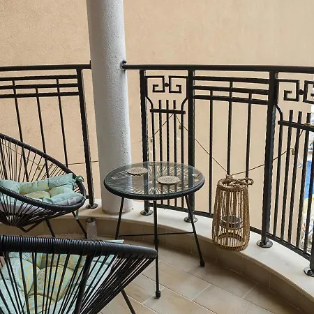Stylish Flat With Free Pool Access, Bendita Mare By Flat Mаnаger * 바르나