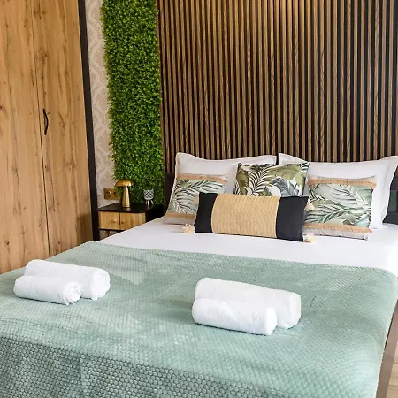 Apartmán Stylish Flat With Free Pool Access, Bendita Mare By Flat Mаnаger