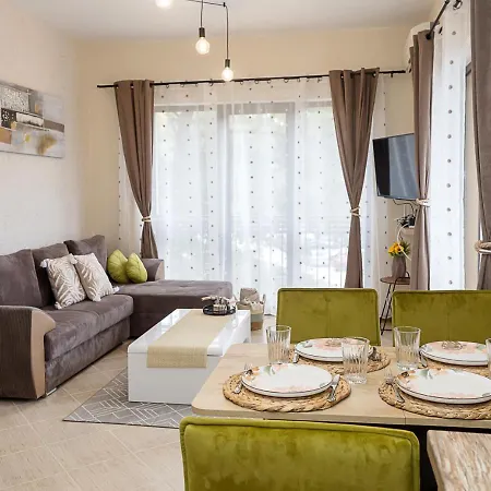 アパート Stylish Flat With Free Pool Access, Bendita Mare By Flat Mаnаger *