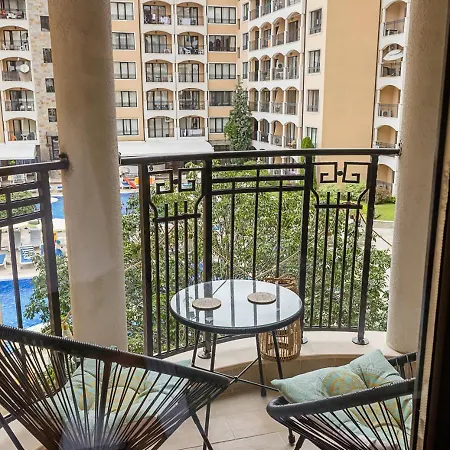 Stylish Flat With Free Pool Access, Bendita Mare By Flat Mаnаger Apartament Nisipurile de Aur