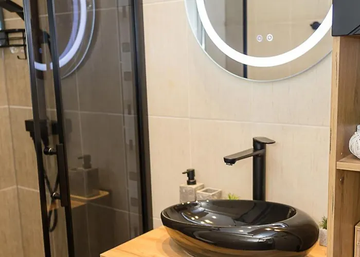 Stylish Flat With Free Pool Access, Bendita Mare By Flat Mаnаger וארנה