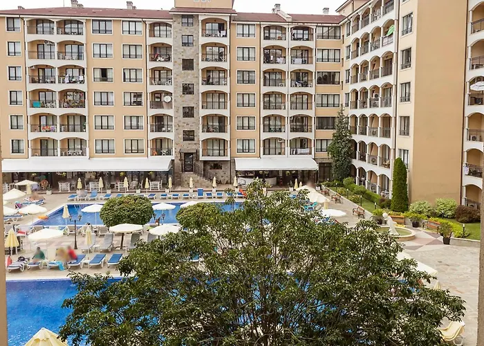 Stylish Flat With Free Pool Access, Bendita Mare By Flat Mаnаger וארנה